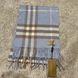 Lavender color checkered scarf